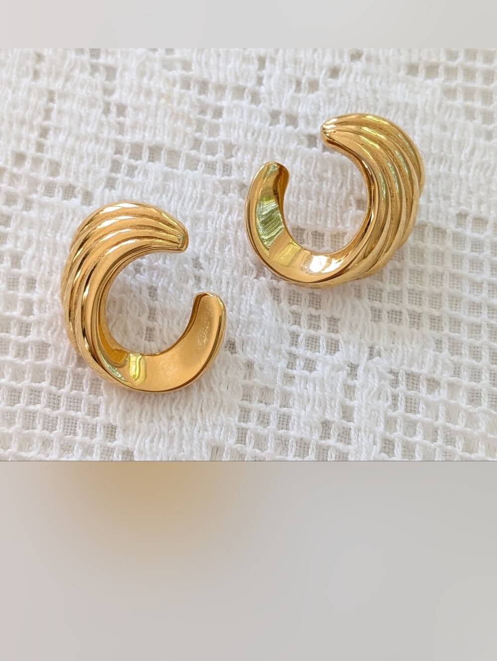 Vintage 1980s Monet Gold Tone Wave Croissant Earrings, Lightweight